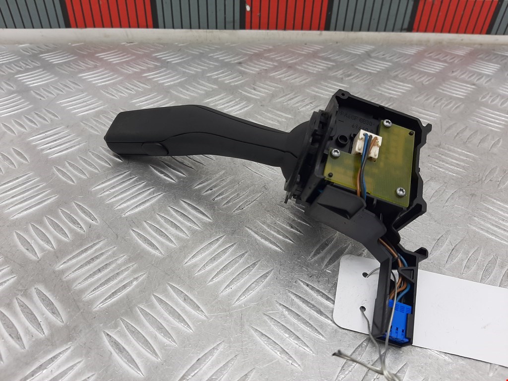 Переключатель стеклоочистителя VOLKSWAGEN Touran 2003-2010