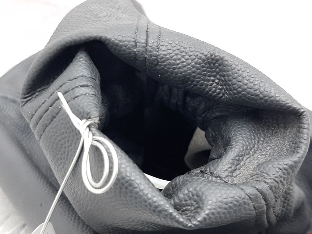 Чехол кулисы КПП OPEL Tigra B 2004-2009