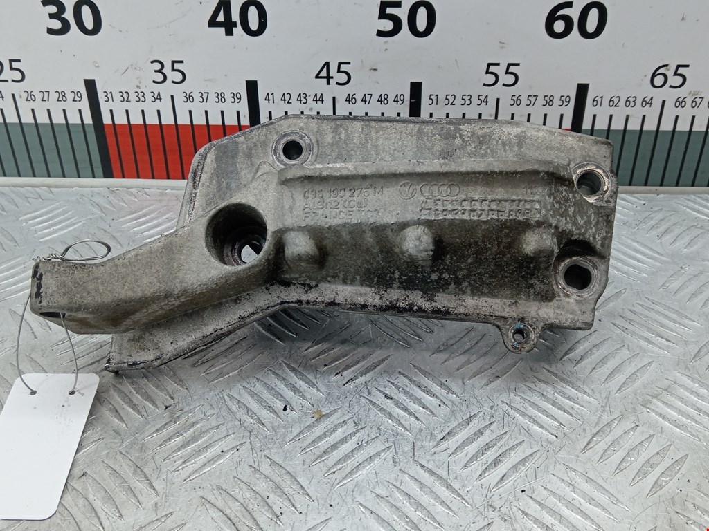 Кронштейн (крепление лапа) двигателя Volkswagen Polo 4 (2001-2009)