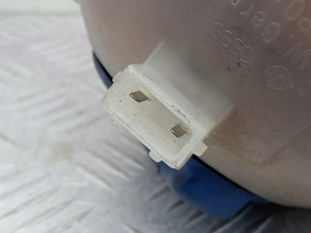 Бачок расширительный VOLKSWAGEN Golf III 1991-1997