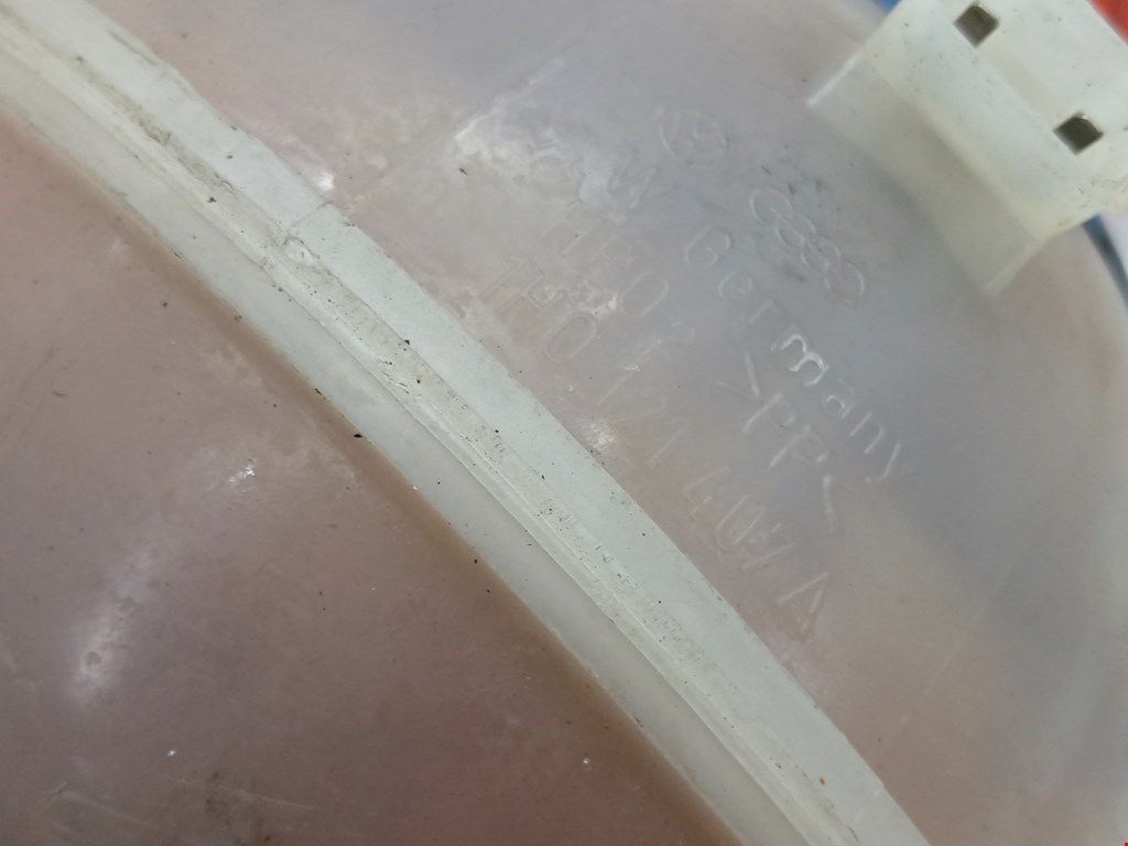 Бачок расширительный VOLKSWAGEN Golf III 1991-1997