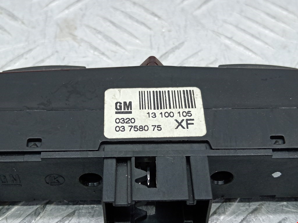 Кнопка аварийной сигнализации (аварийки) OPEL Astra H/Family 2004-2015