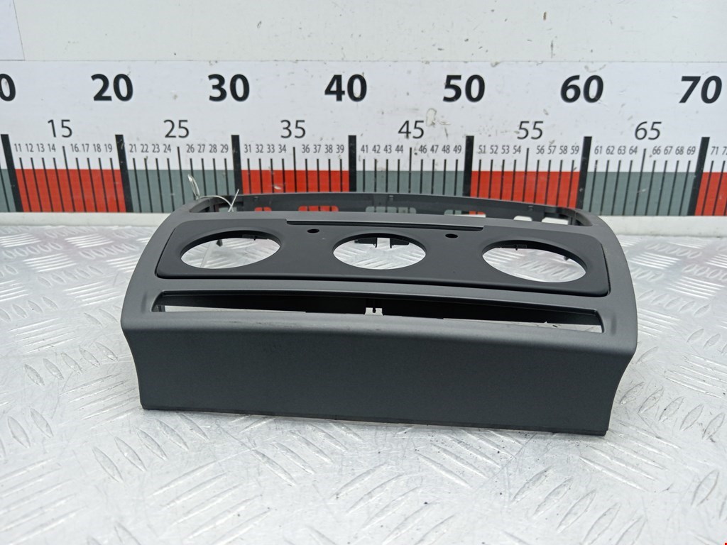 Рамка магнитолы SKODA Octavia A5 1Z- 2004-2013