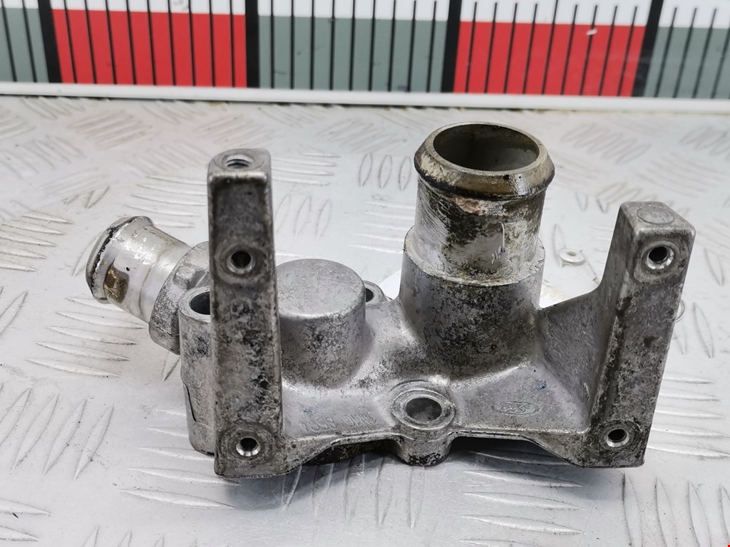 Тройник системы охлаждения FORD Focus I 1998-2005