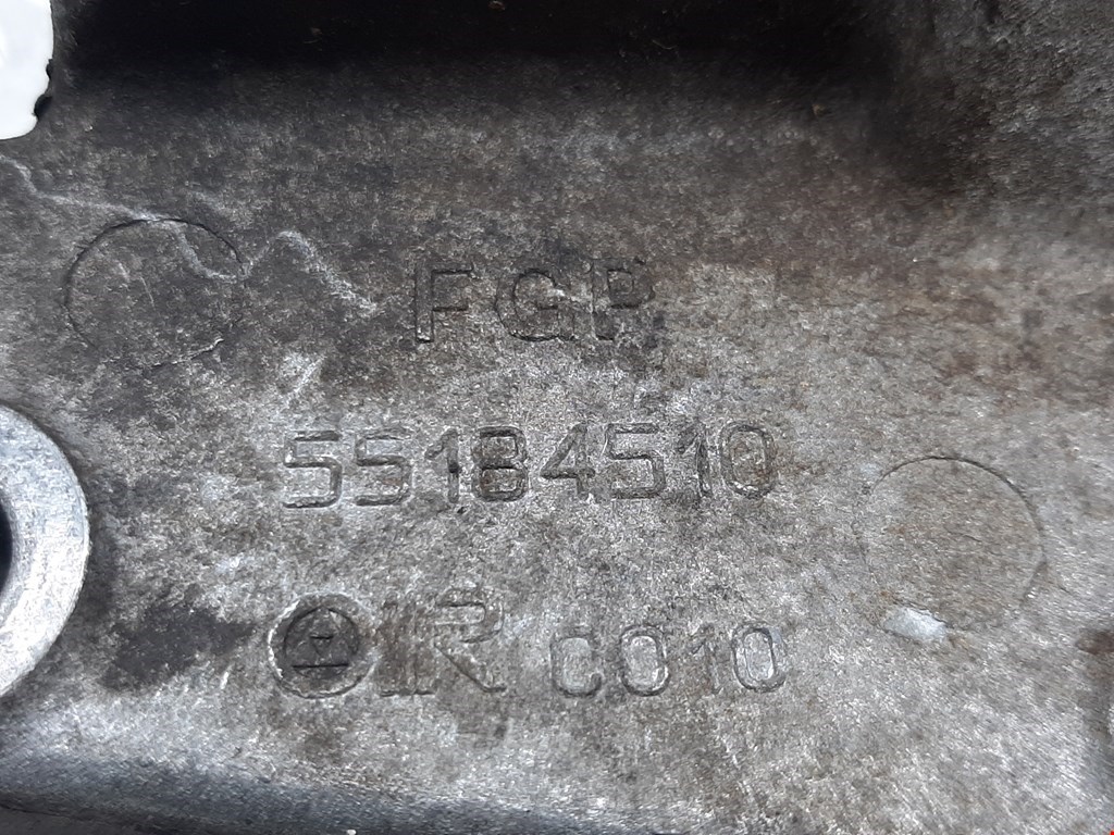 Кронштейн OPEL Zafira B 2005-2012