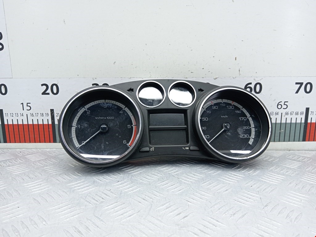 Панель приборов (щиток) PEUGEOT 308 2007-2015