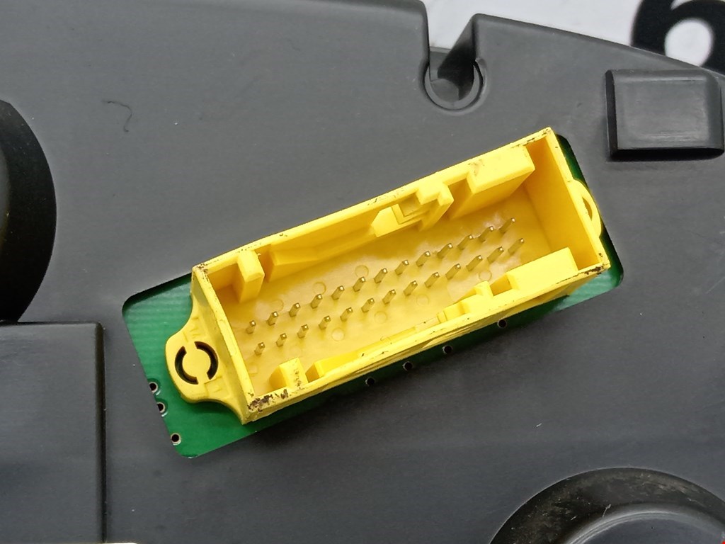 Панель приборов (щиток) PEUGEOT 308 2007-2015