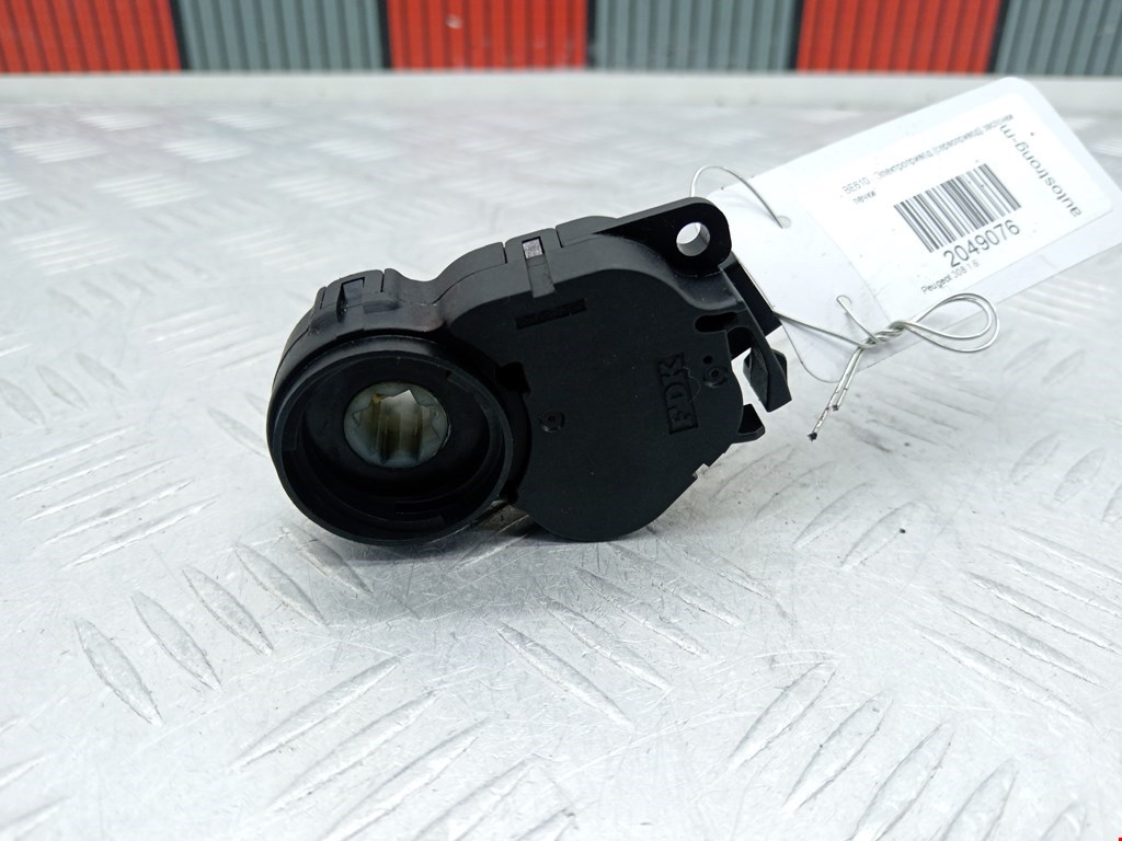 Моторчик заслонки печки PEUGEOT 308 2007-2015