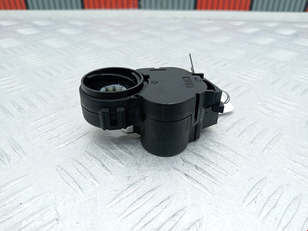 Моторчик заслонки печки PEUGEOT 308 2007-2015