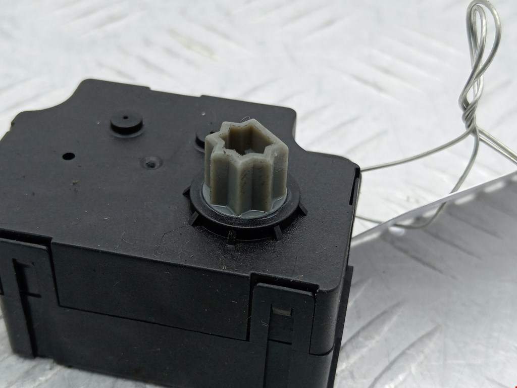 Моторчик заслонки печки PEUGEOT 308 2007-2015