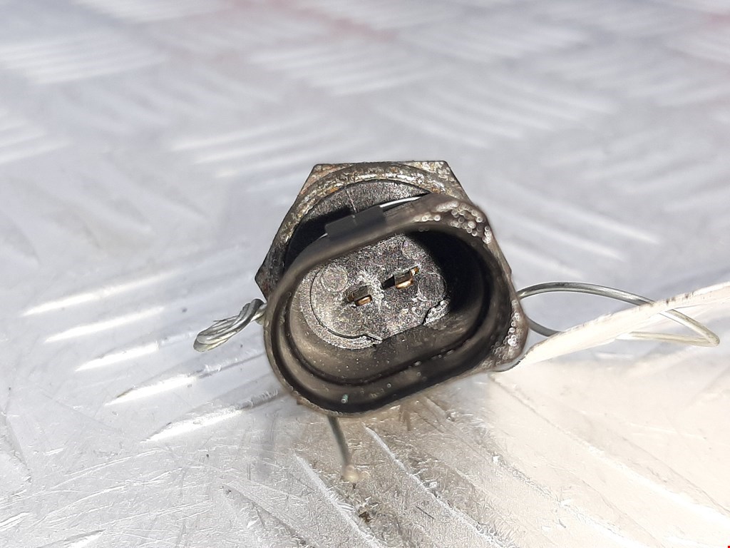 Датчик включения заднего хода VOLKSWAGEN Golf IV 1997-2003