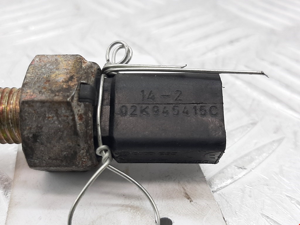 Датчик включения заднего хода VOLKSWAGEN Golf IV 1997-2003