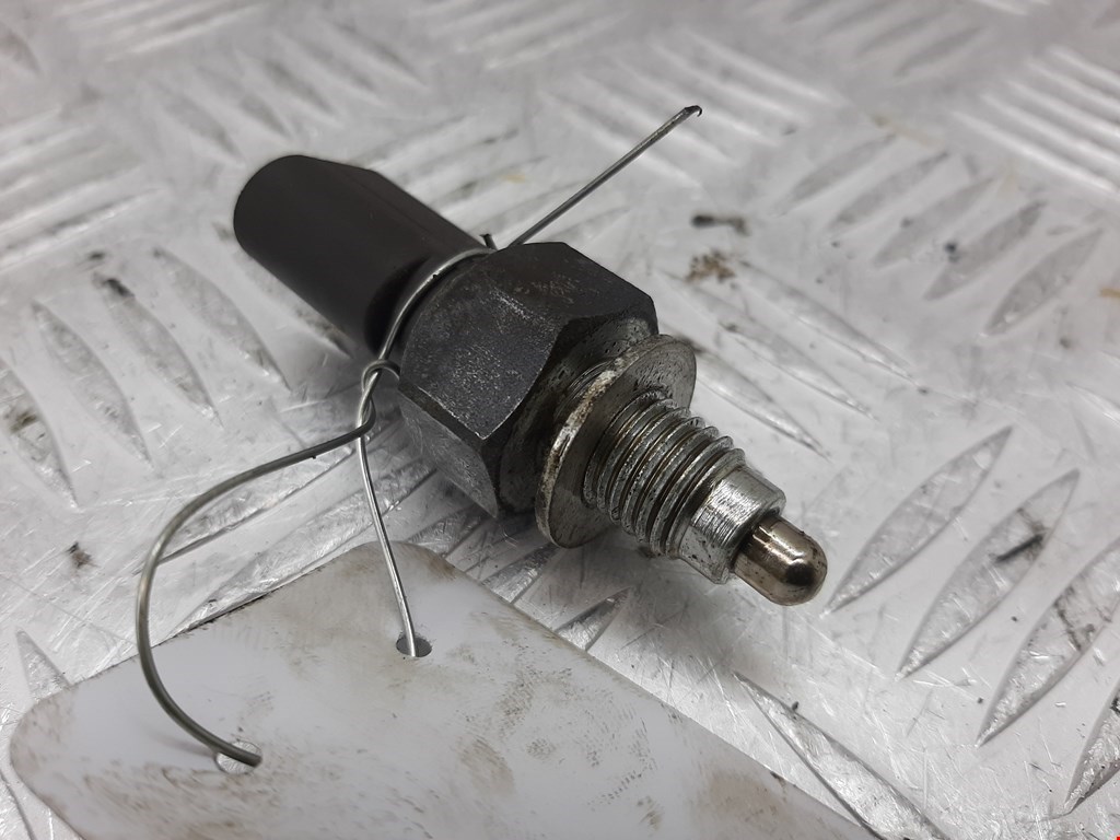 Датчик включения заднего хода VOLKSWAGEN Touran 2003-2010