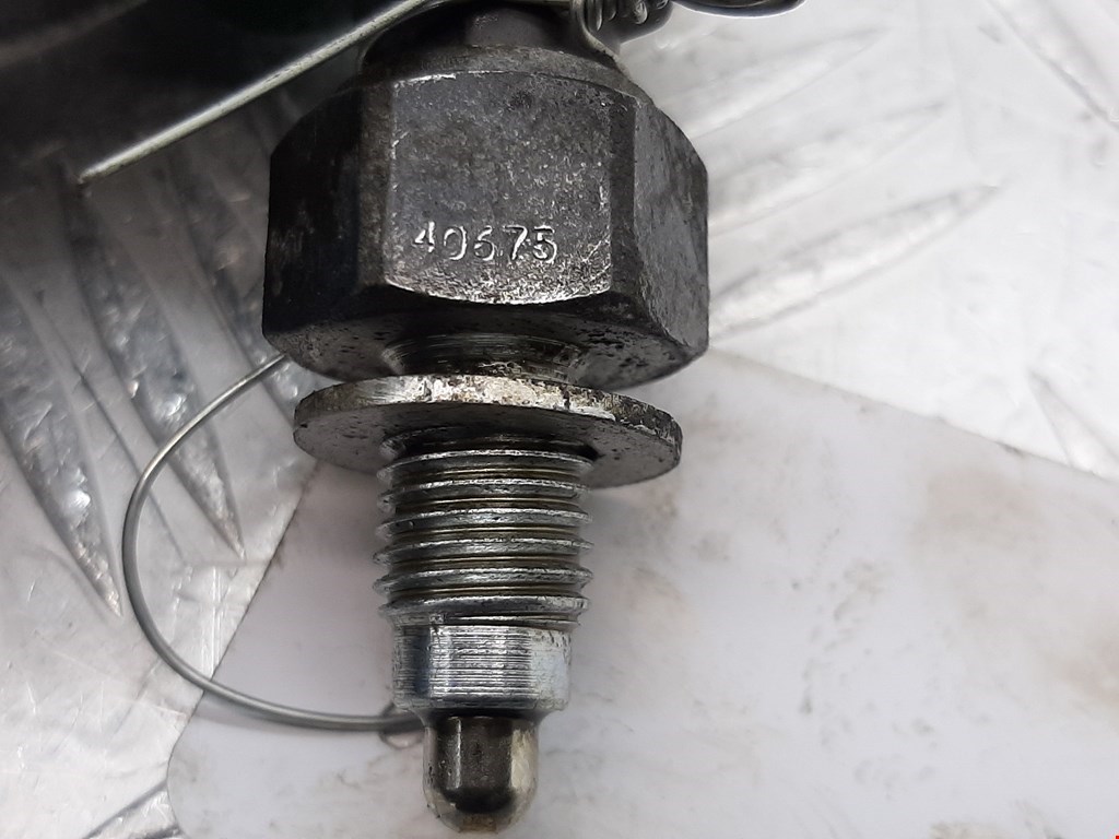 Датчик включения заднего хода VOLKSWAGEN Touran 2003-2010