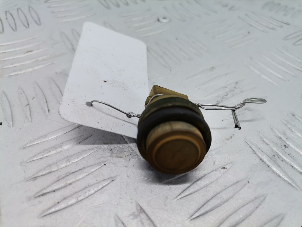 Датчик температуры (охлаждающей жидкости) VOLKSWAGEN Polo III 1994-2001