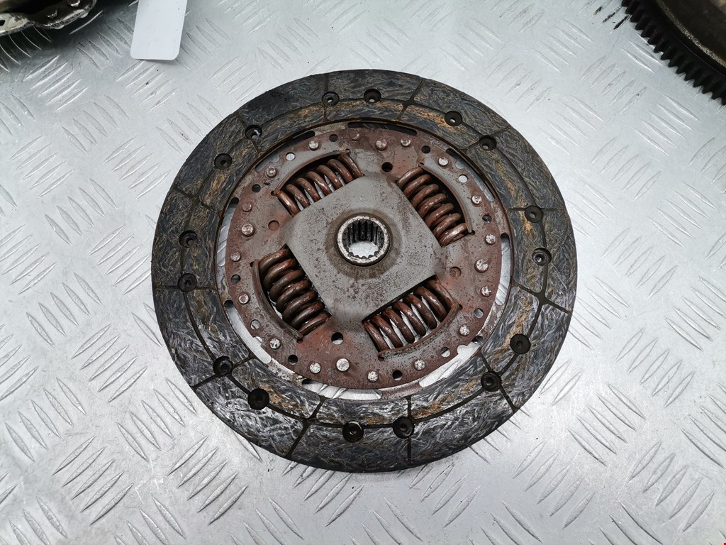 Маховик (демпфер сцепления) PEUGEOT Partner 1996-2009