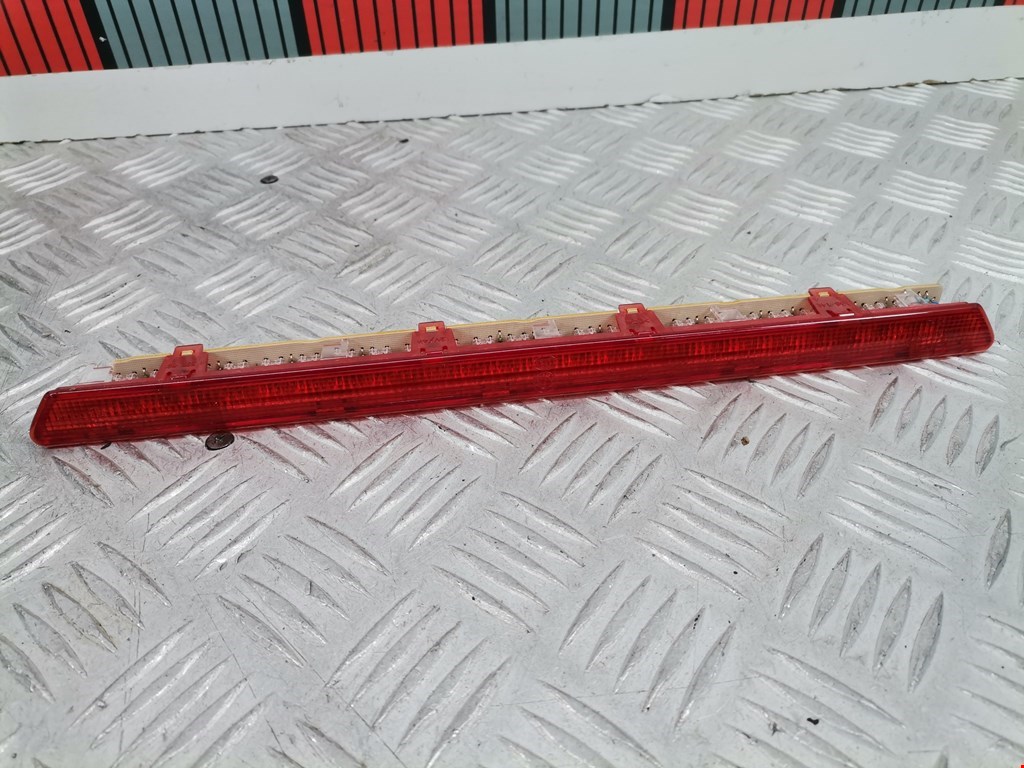 Фонарь дополнительный тормозной (стоп-сигнал) BMW 7-Series (E65/E66) (2001-2008)