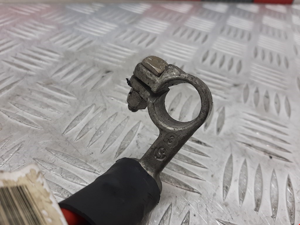 Клемма аккумулятора (минус) - VOLKSWAGEN Touran 2003-2010