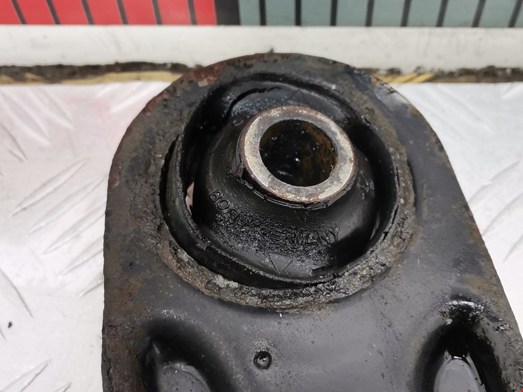 Рычаг передний левый VOLKSWAGEN Golf III 1991-1997