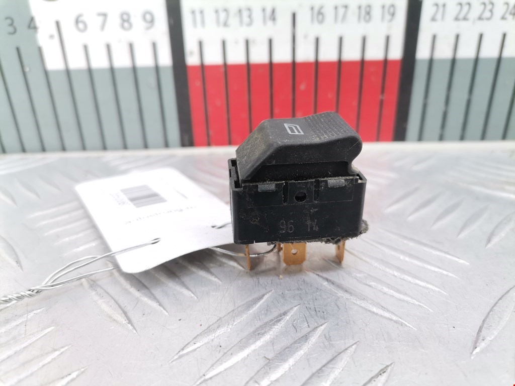Кнопка стеклоподъемника AUDI A4 B5 1995-2001