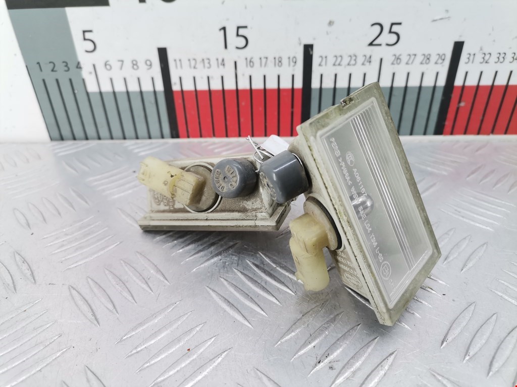 Фонарь подсветки номера LAND ROVER Discovery III 2005-2009