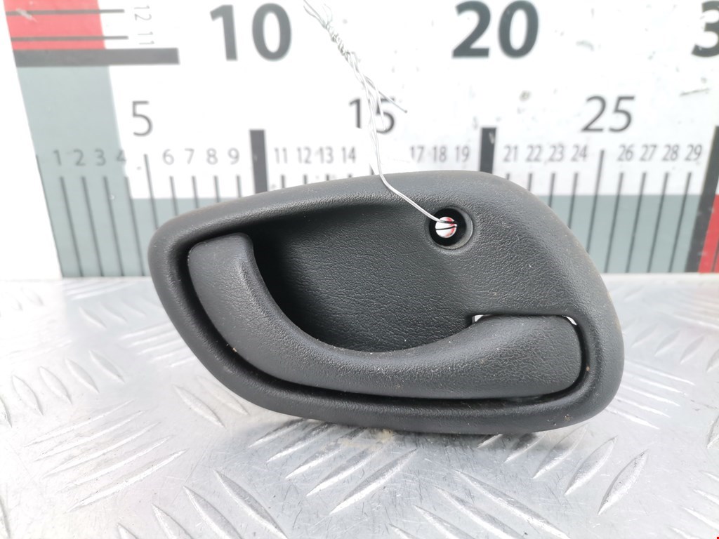 Ручка дверная задняя внутренняя правая SUZUKI Wagon R 1998-2003