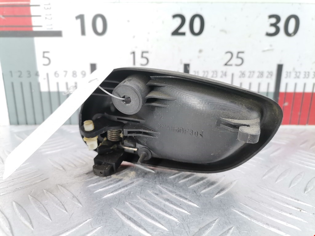 Ручка дверная задняя внутренняя правая SUZUKI Wagon R 1998-2003