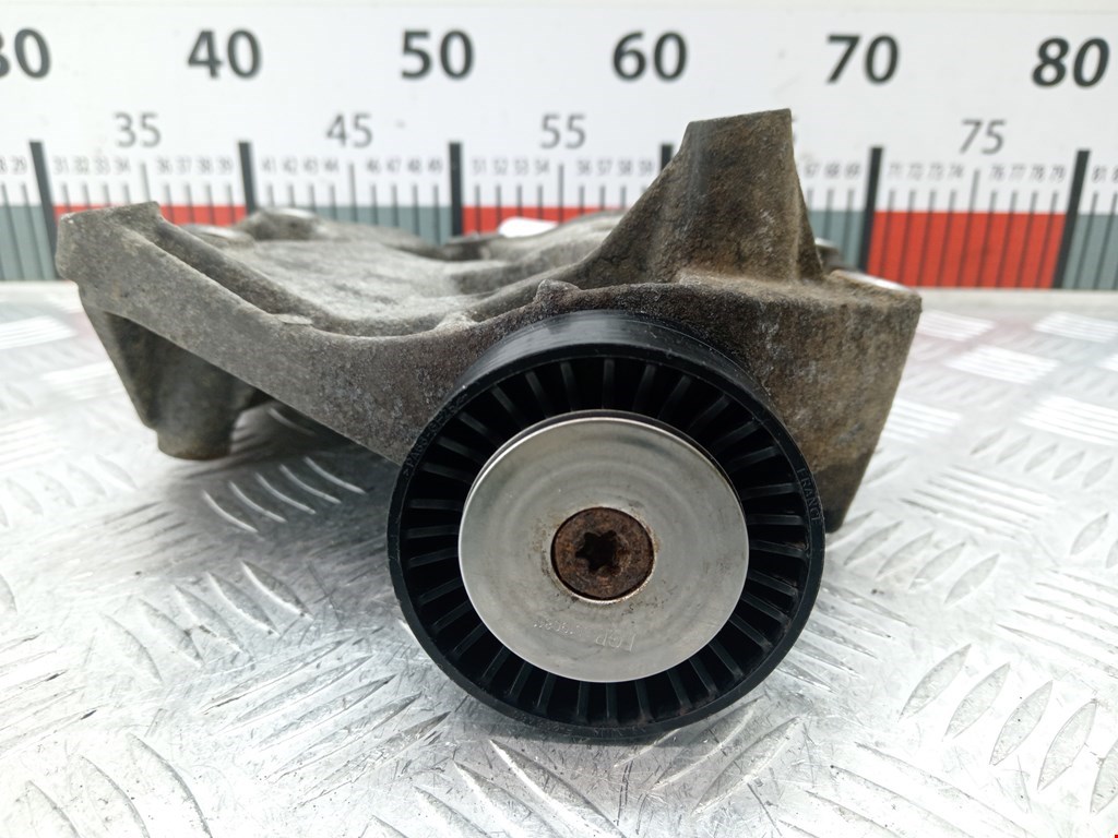 Кронштейн (крепление лапа) двигателя Opel Astra H (2004-2014)