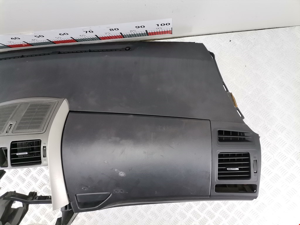 Торпедо TOYOTA Auris E150 2006-2012