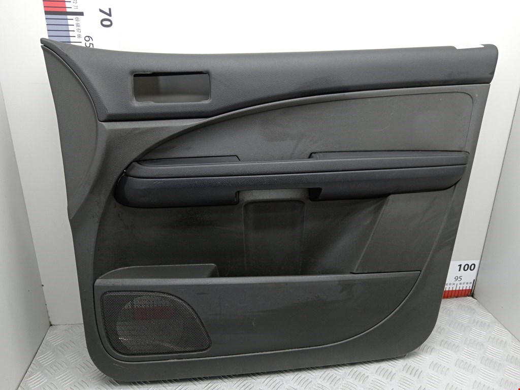 Обшивка двери передняя правая FORD C-MAX 2003-2010