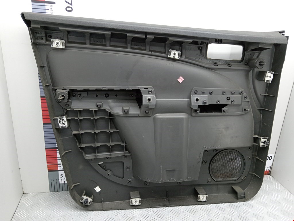 Обшивка двери передняя правая FORD C-MAX 2003-2010