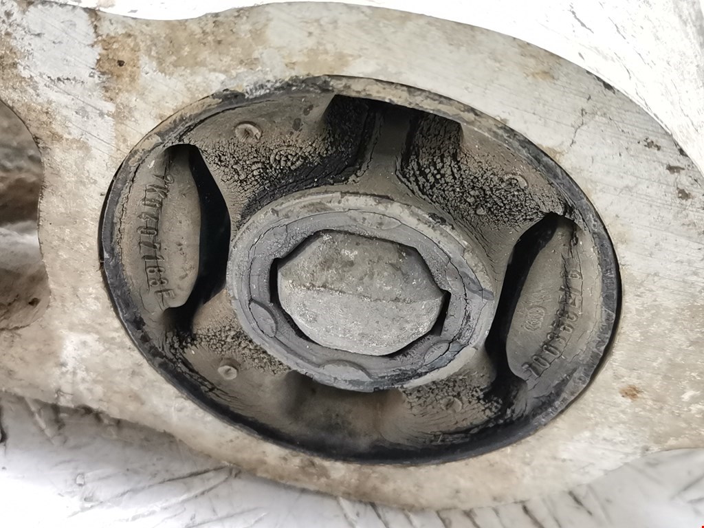 Рычаг передний левый VOLKSWAGEN Tiguan 2007-2016