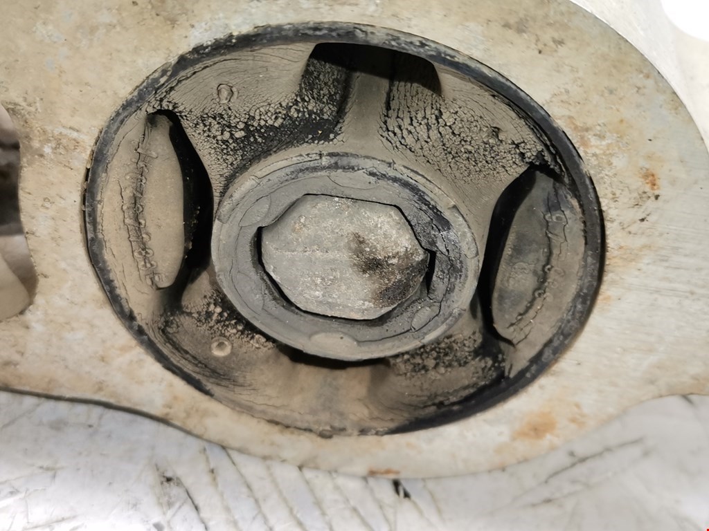 Рычаг передний правый VOLKSWAGEN Tiguan 2007-2016