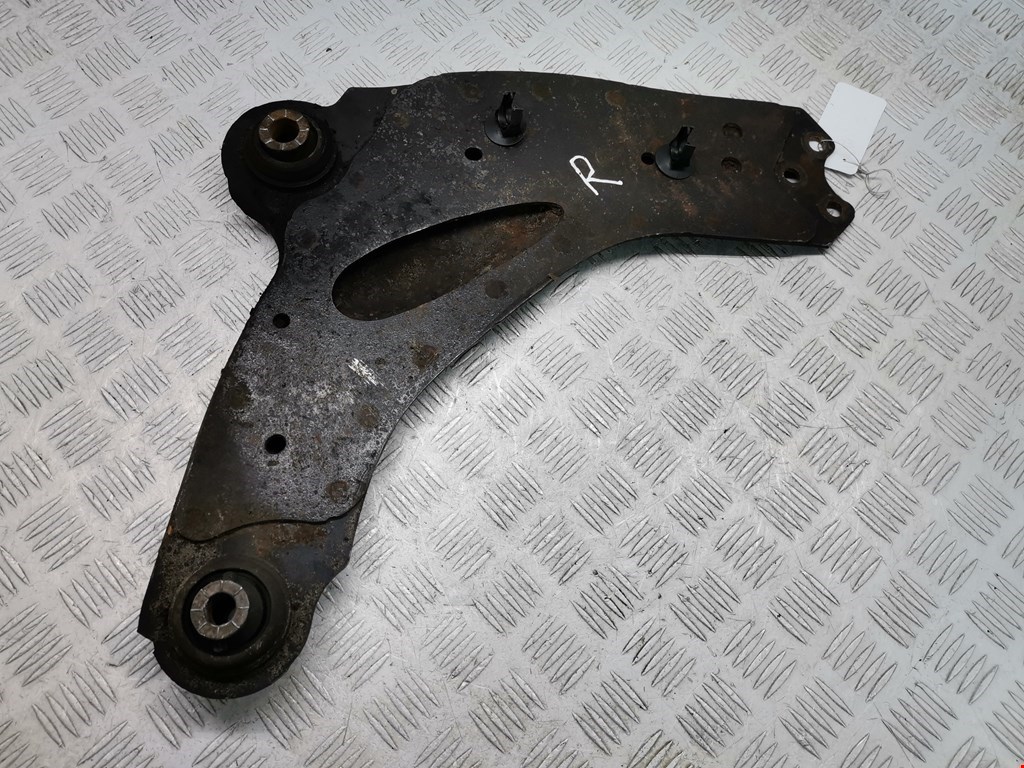 Рычаг передний правый NISSAN Micra K11 1992-2002