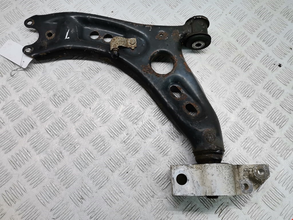 Рычаг передний левый Volkswagen Scirocco 3 (2008-2023)