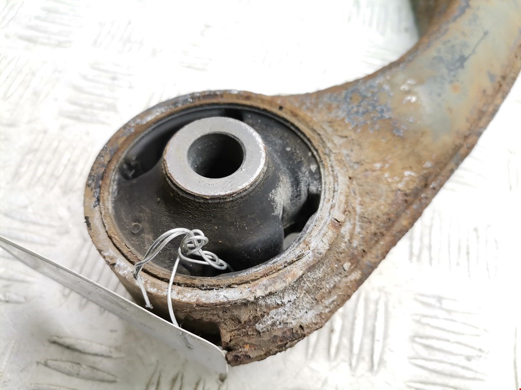 Рычаг передний левый KIA Carens 2006-2012