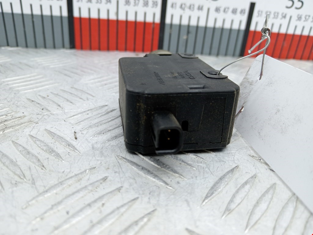 Активатор замка двери OPEL Combo C 2001-2011