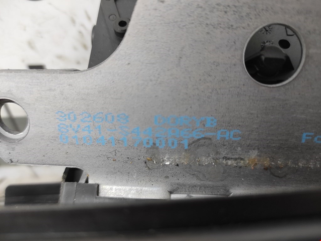 Замок багажника (крышки двери) FORD Kuga 2008-2012