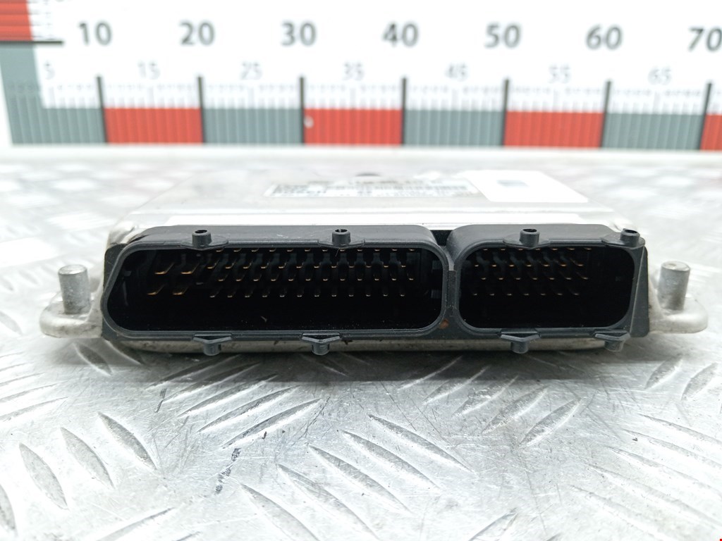 Блок управления двигателя (ЭБУ) VOLKSWAGEN Golf V 2003-2009