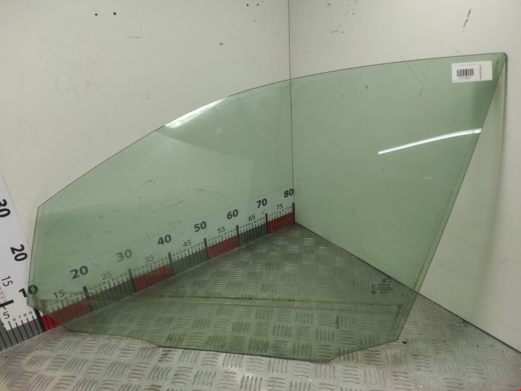 Стекло двери переднее левое MERCEDES-BENZ C-Class C-klasse W204 2007-2015