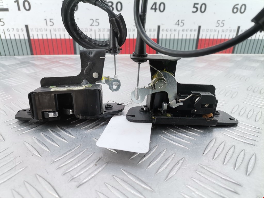 Замок багажника (крышки двери) PEUGEOT Partner 2008-2018