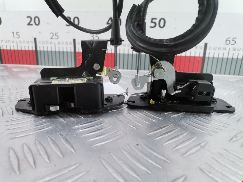 Замок багажника (крышки двери) PEUGEOT Partner 2008-2018