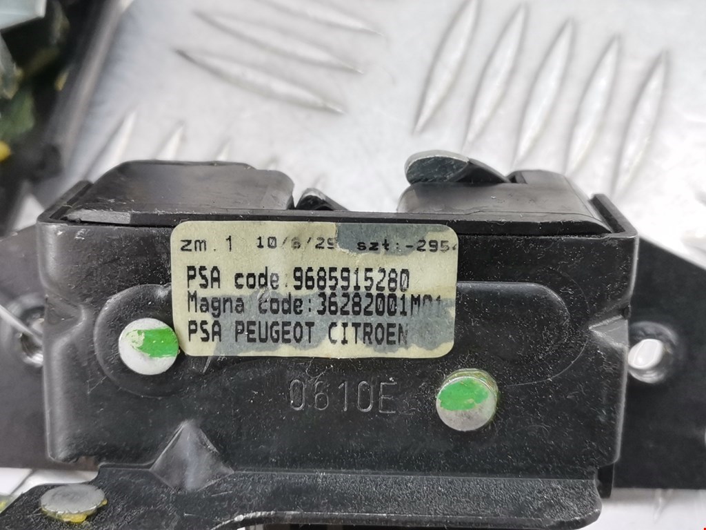 Замок багажника (крышки двери) PEUGEOT Partner 2008-2018