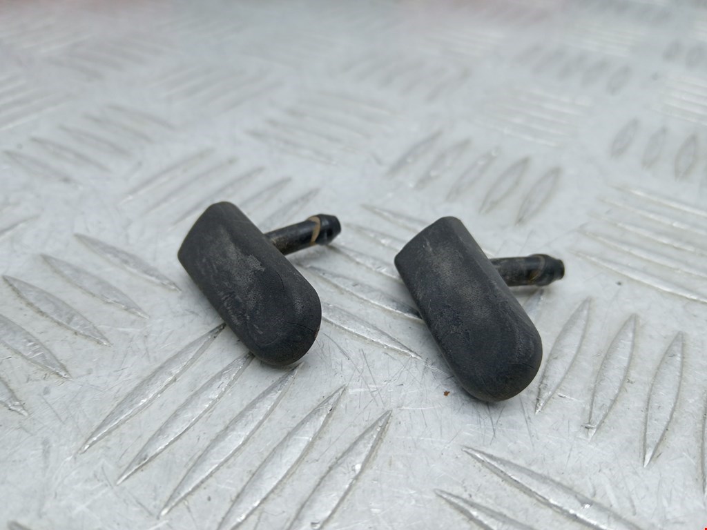 Форсунка омывателя лобового стекла VOLKSWAGEN Golf III 1991-1997