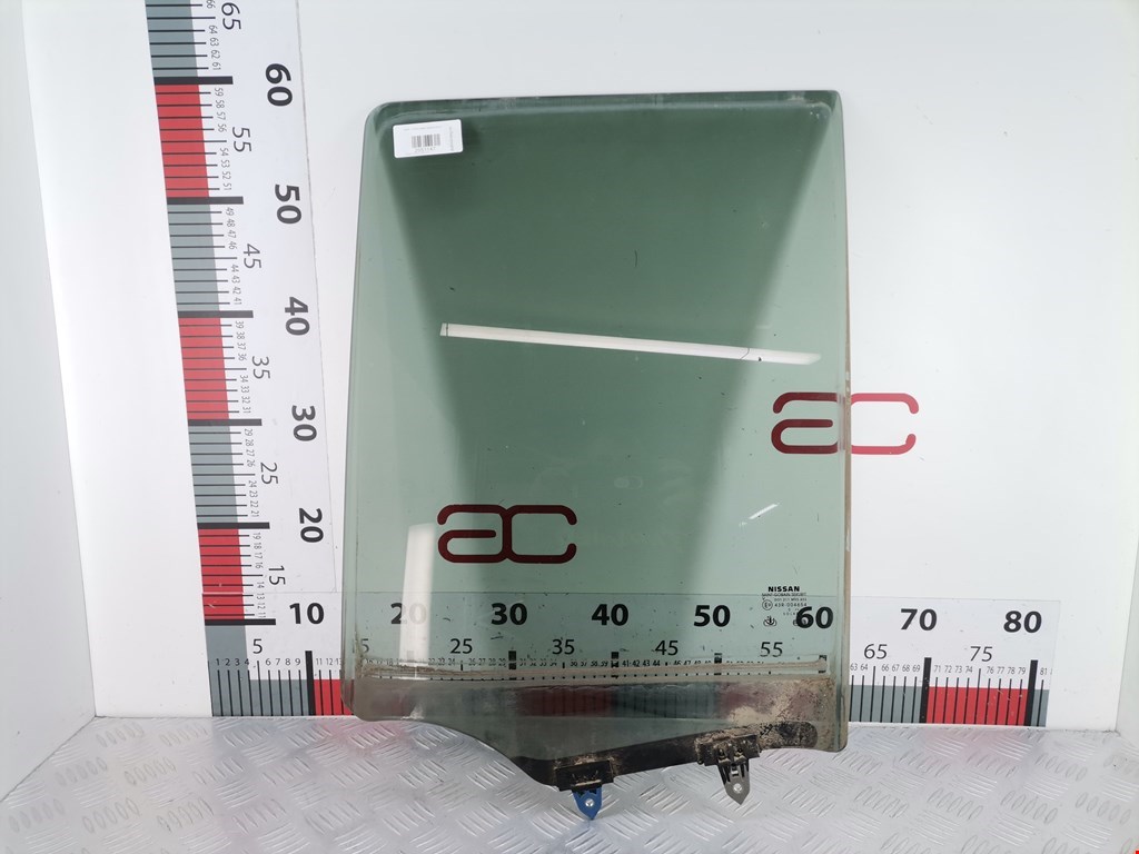 Стекло двери заднее левое NISSAN Navara III D40 2005-2015