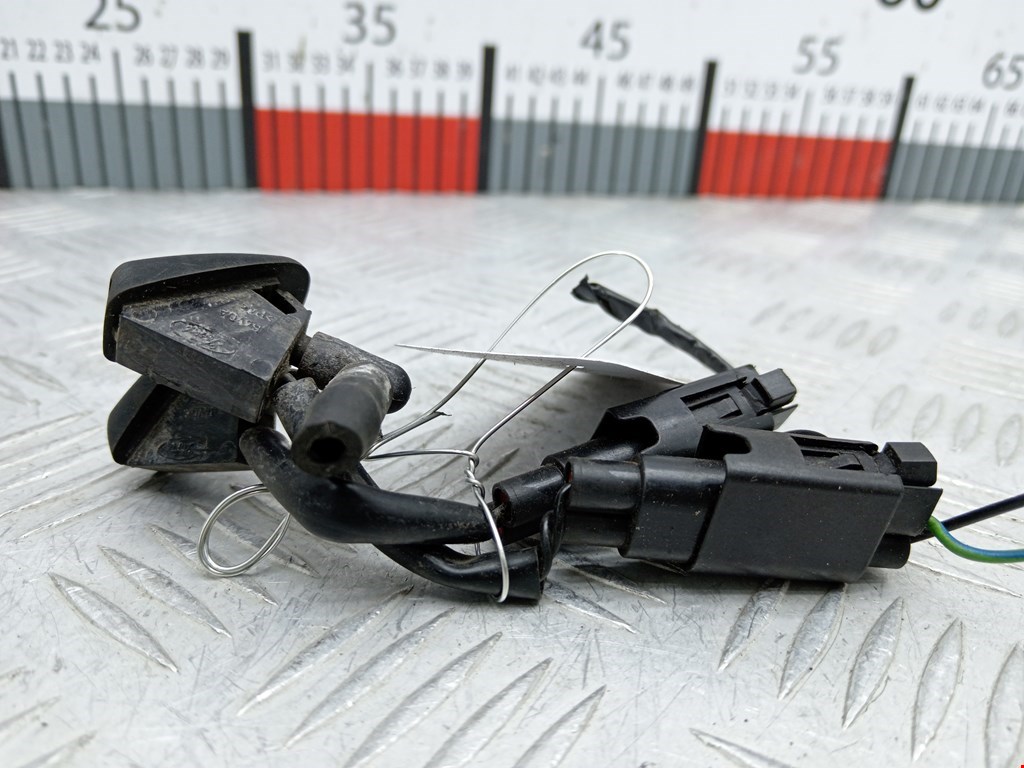 Форсунка омывателя лобового стекла FORD C-MAX 2003-2010