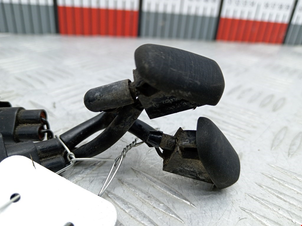 Форсунка омывателя лобового стекла FORD C-MAX 2003-2010