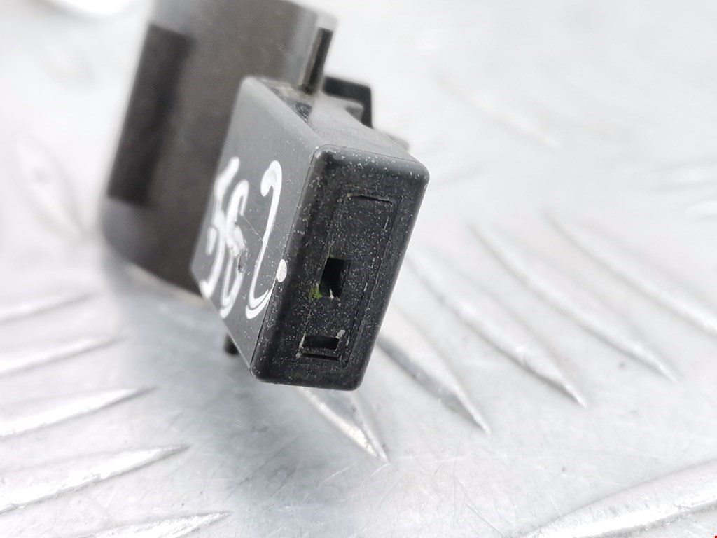 Форсунка омывателя лобового стекла OPEL Combo C 2001-2011