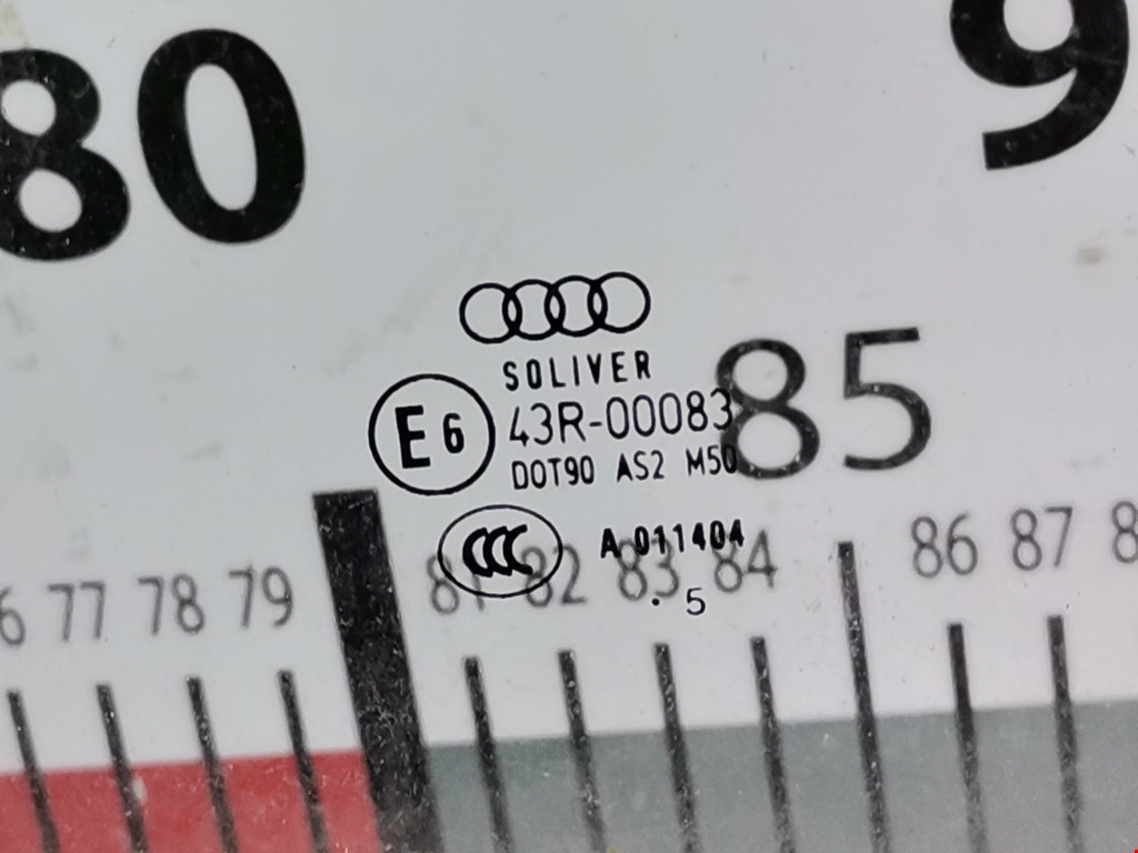 Стекло двери переднее левое AUDI A6 C6 2004-2010