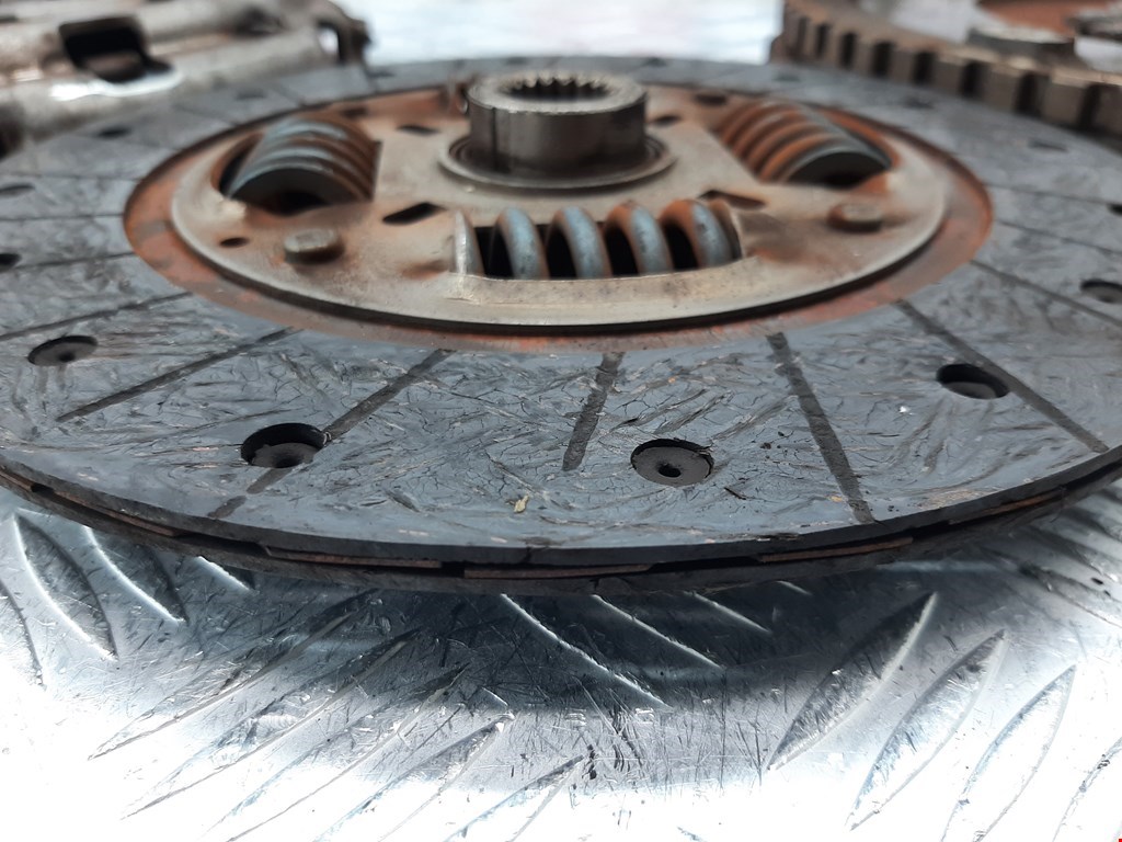 Маховик (демпфер сцепления) CITROEN C5 I 2001-2008